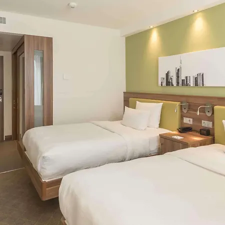 Hampton By Hilton Frankfurt Centre Отель Франкфурт-на-Майне