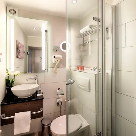 מלון Leonardo Frankfurt Center 3*