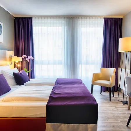 מלון Leonardo Frankfurt Center 3*