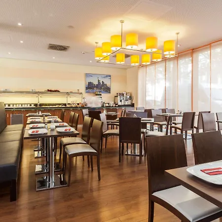 Premier Frankfurt Europaviertel Otel 3*