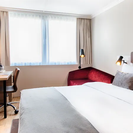 ホテル Crowne Plaza Frankfurt Congress By Ihg 4*