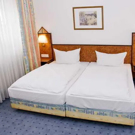 Trip Minerva Frankfurt Отель