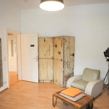11201 Stilvolles Wg-zimmer In Frankfurt Hochst *