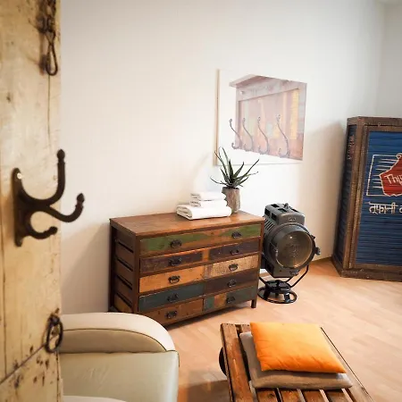11201 Stilvolles Wg-zimmer In Frankfurt Hochst Daire *