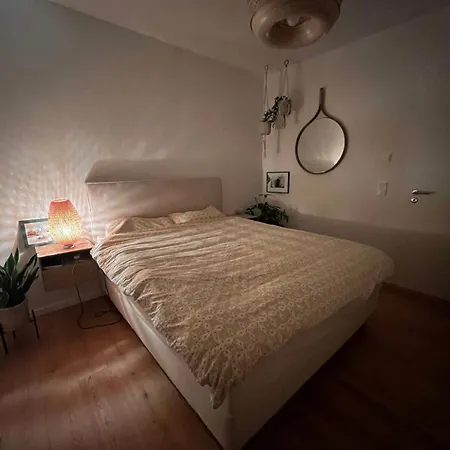 Naehe Messe: Zentrale Mit Balkon Und Loggia