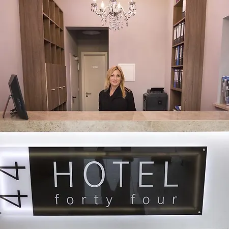 Otel Forty Four Frankfurt am Main