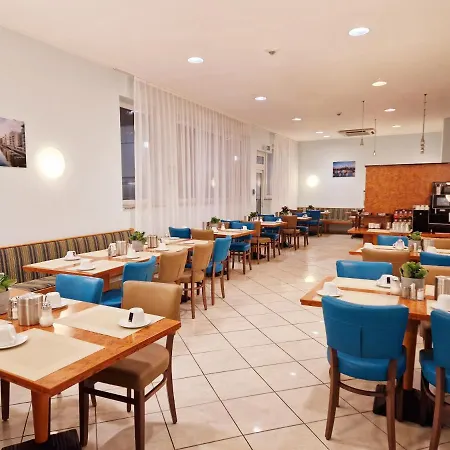 Отель Trip Minerva Frankfurt 3*