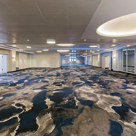 Otel Sheraton Frankfurt Airport & Conference Center 4*
