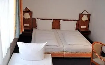 Отель Trip Minerva Frankfurt