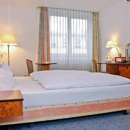 Отель Trip Minerva Frankfurt 3*