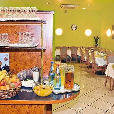 Trip Minerva Frankfurt Отель 3*