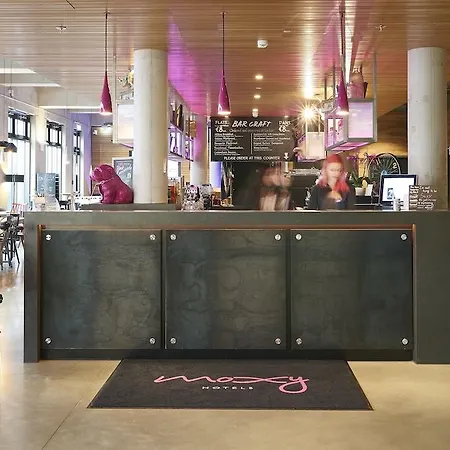 Hotel Moxy Frankfurt Airport