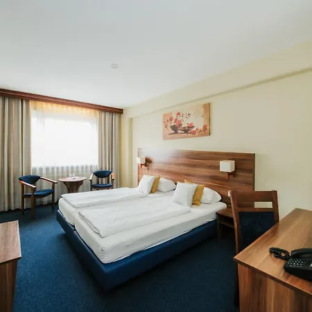 Savoy 4* Frankfurt nad Mohanem