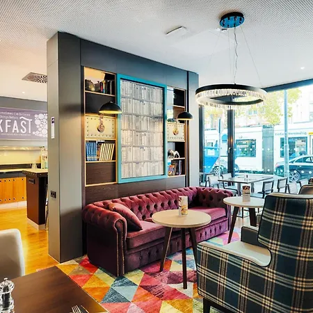 Otel Premier Frankfurt Europaviertel 3*