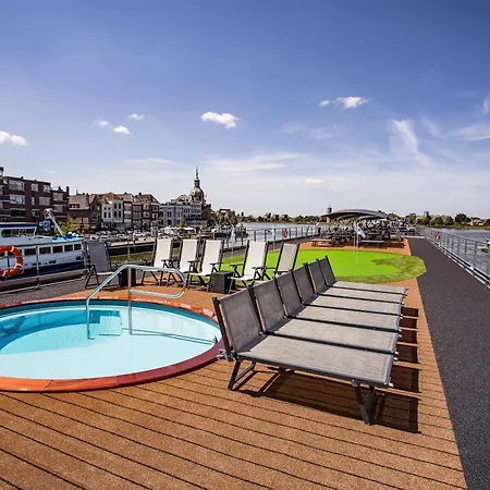 Hotelship Ms Oscar Wilde Otel 4*
