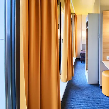 Отель B&B Hotel Frankfurt-Hbf 3*