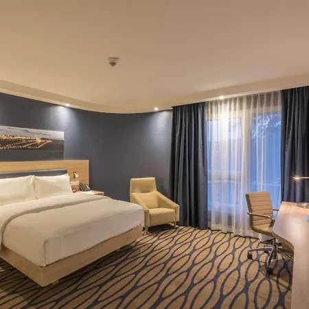 Отель Hampton By Hilton Frankfurt Airport Франкфурт-на-Майне