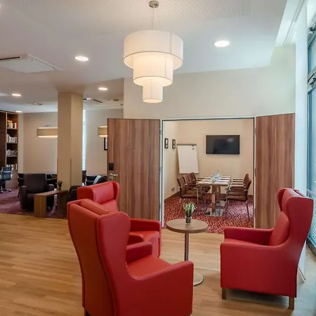 Отель Hampton By Hilton Frankfurt Centre 3*