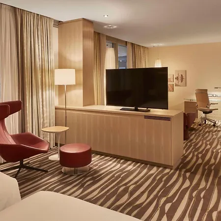 Hilton Frankfurt Airport Szálloda 4*