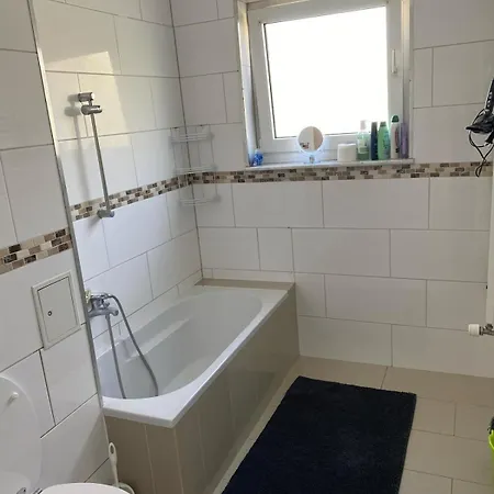 Rum i privatbostad A Cozy With Brand New Furniture Frankfurt am Main