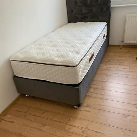 A Cozy With Brand New Furniture Rum i privatbostad Frankfurt am Main