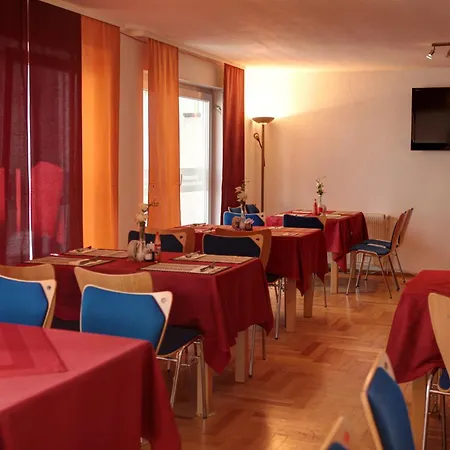 Hotel Garni Roedelheimer Hof 2*