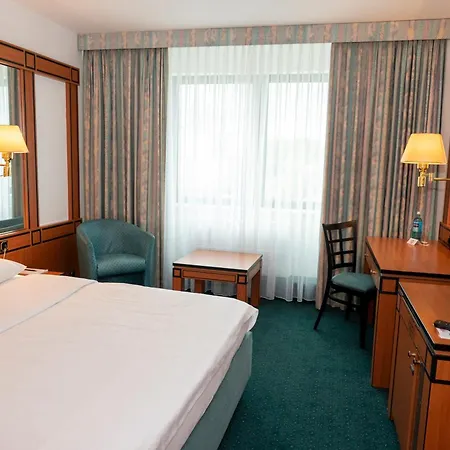Amadeus Frankfurt 4* Frankfurt nad Menem
