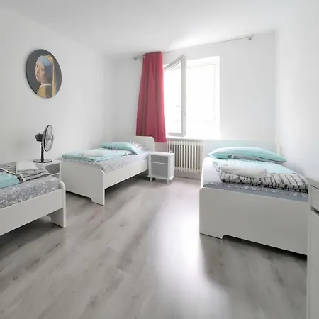 Schoenes Helles Zimmer Direkt In Frankfurt City Nr 301 Gasthof