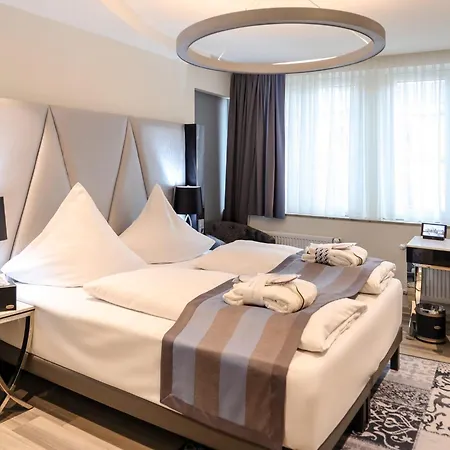 מלון Mercure Kaiserhof Center 4*
