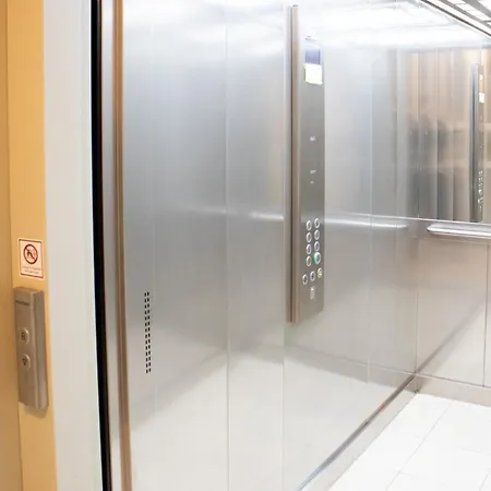 Luxus-penthouse Im Zentrum Apartment