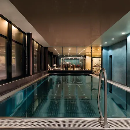 Lägenhetshotell Adina Frankfurt Neue Oper 4*