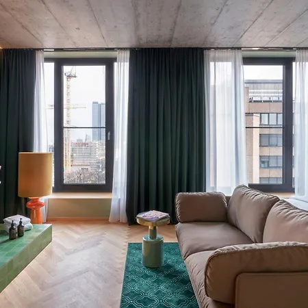 Gekko House Frankfurt, A Tribute Portfolio