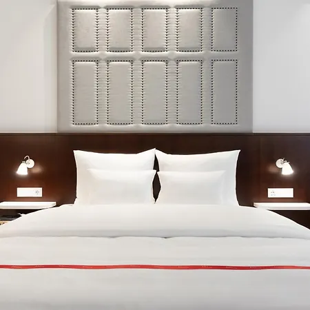מלון Ruby Louise Frankfurt 4*