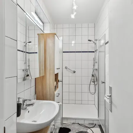 아파트 Nearcityapt, Parkplatz, 6personen, Naehe Messe