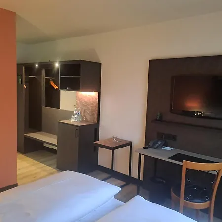 Otel Turm 4*