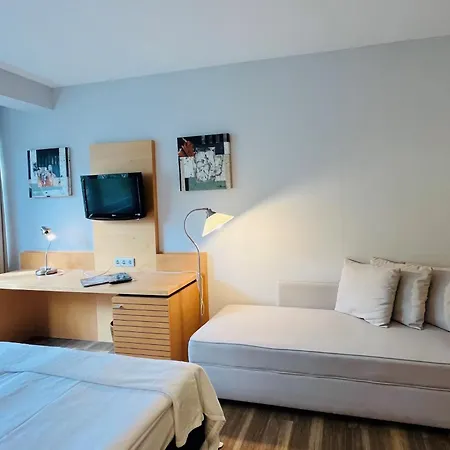 Xenios Frankfurt Westend Апарт-отель