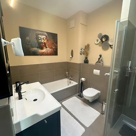 Stylish Penthouse With Large Balcony Appartement
