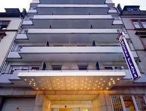 페이버드 플라자 3* 프랑크푸르트