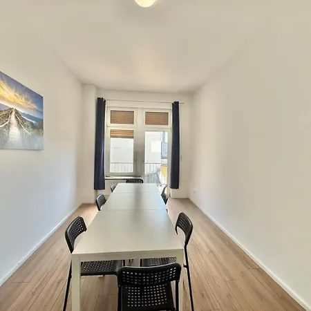 Ar Living Frankfurt Koenigsteinerstr Апартаменты
