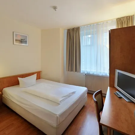 Hotell Fair Frankfurt - An Der Messe 3*