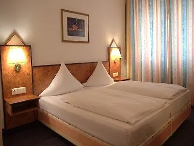 Отель Trip Minerva Frankfurt