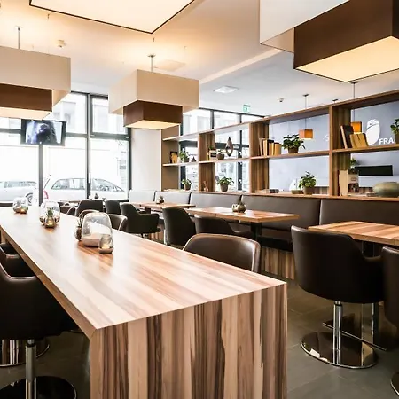 Munique Frankfurt Hotell 3*