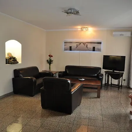 Astoria فندق 3*