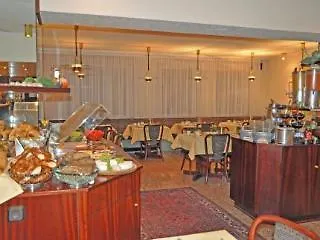 Astoria فندق 3*