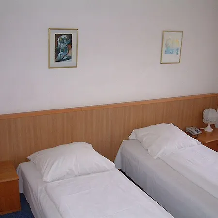 Numa Frankfurt Oben Aparthotel