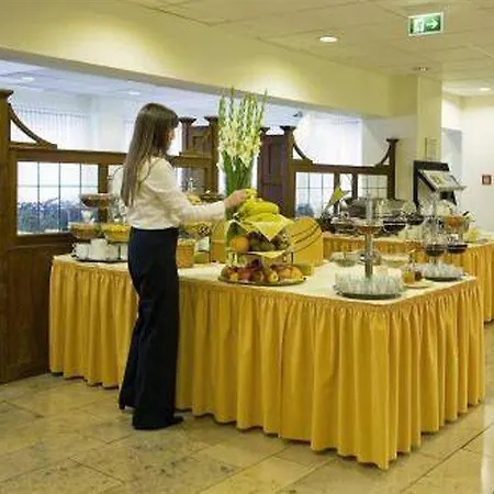 Hotel Excelsior - Station 3*