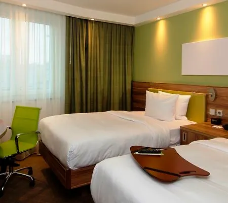 Отель Hampton By Hilton Frankfurt Centre