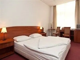 Szálloda Primus Frankfurt Sachsenhausen