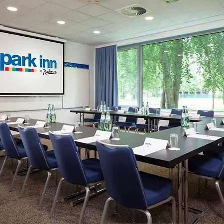 Park By Radisson Frankfurt Airport 3* Fráncfort del Meno