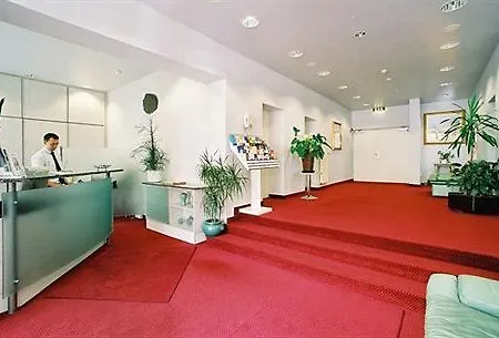 트립 인 메세 웨스트엔드 호텔 4*